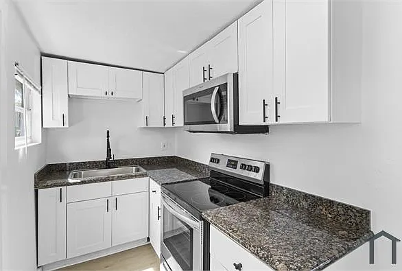 2518 5th St S #A — Photo 1