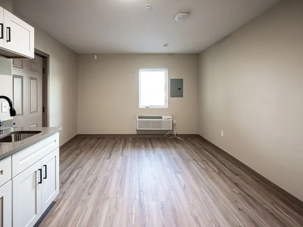 The Mill on 76 Apartments, 2425 W 76 Country Blvd #C996f2a4e, Branson, MO 65616