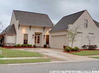 8935 Foxgate Dr, Baton Rouge, LA 70809