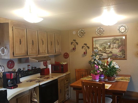 3rd image of 18 W Washington Ave #15