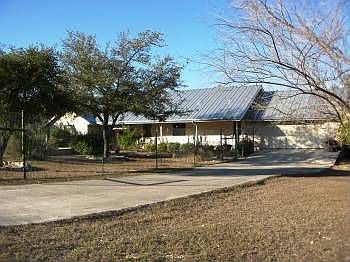 1st image of 774 Lakepark Dr
