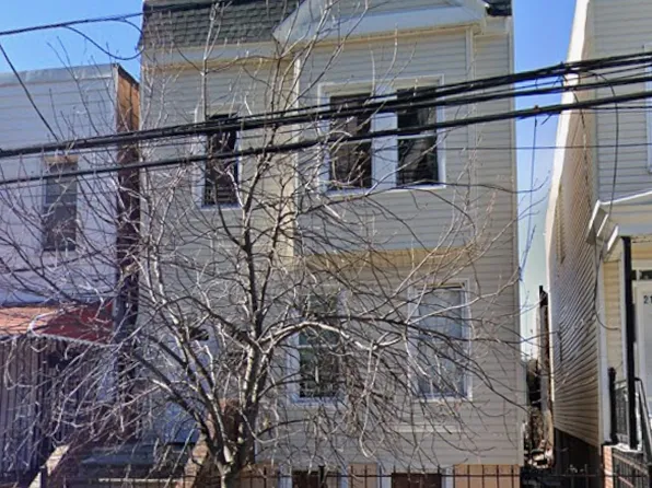 (undisclosed Address), Bronx, NY 10457