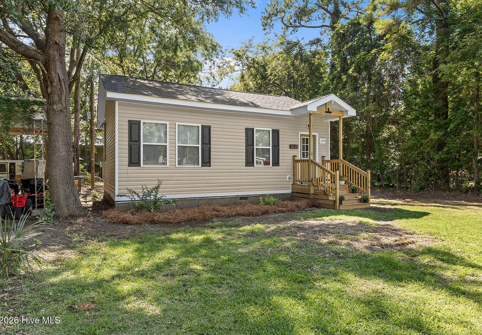 2 bed, 1.0 bath, $1,350 — Photo 1