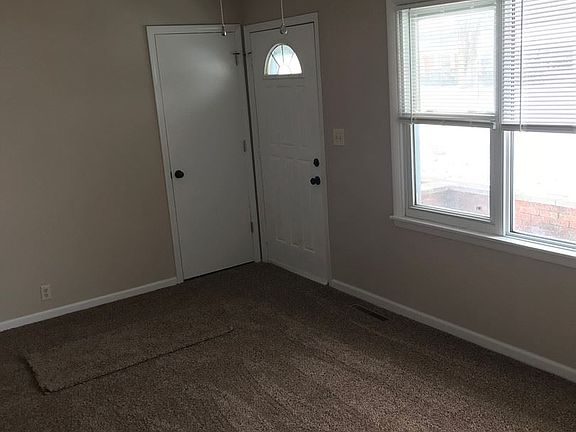 2nd image of 4600 N New York Ave