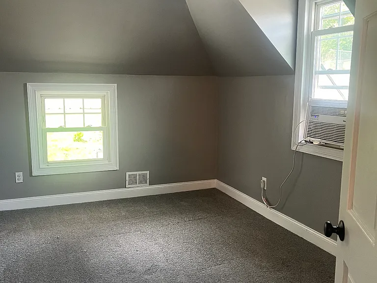 839 Steuben St — Photo 9