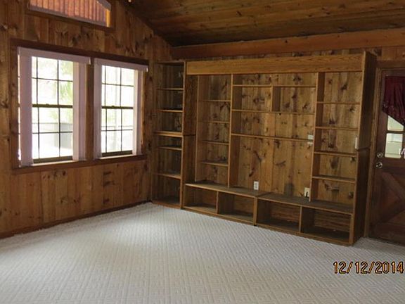 3rd image of 5433 Royal Oak Dr