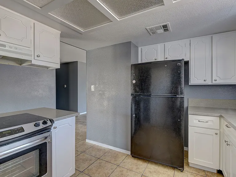 5708 Pinecone Pl — Photo 10