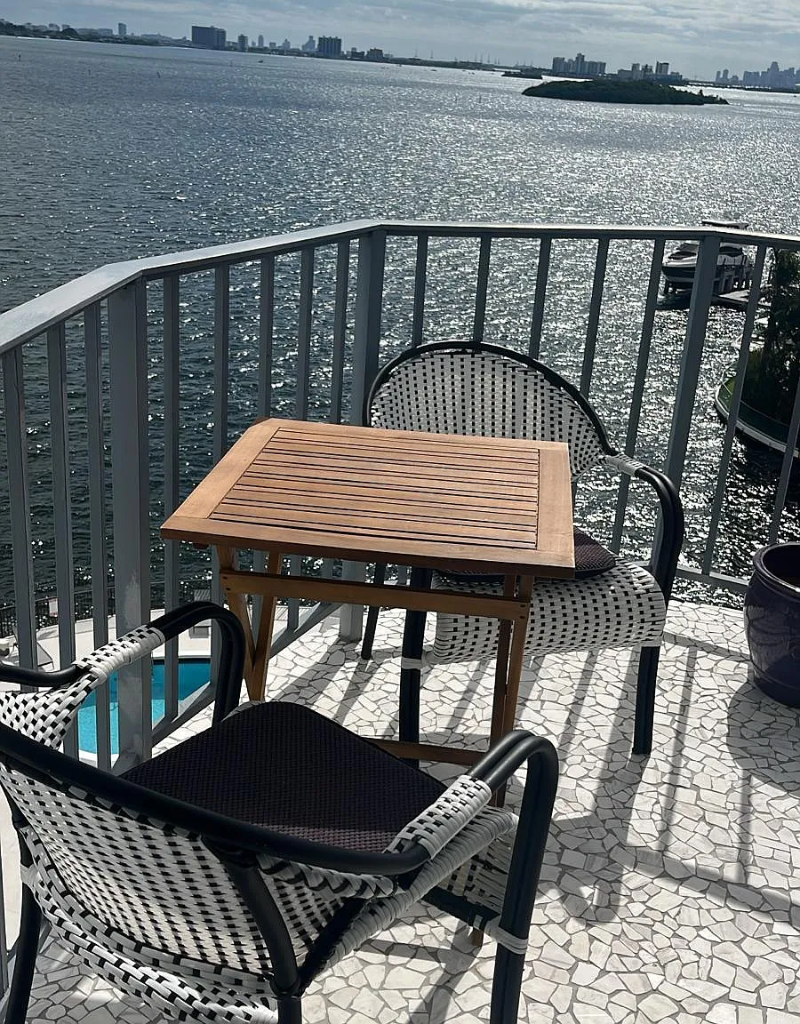 1 bed, 1100 sqft, $3,100 — Photo 1