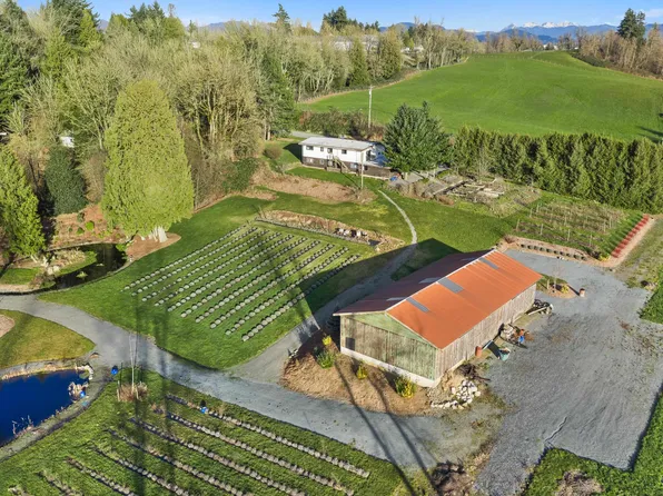 681 Bradner Rd, Abbotsford, BC V4X 2J5