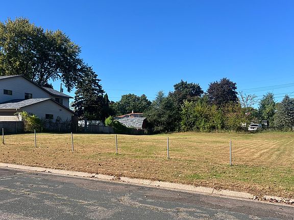 3rd image of 3XX Belmont Ln E