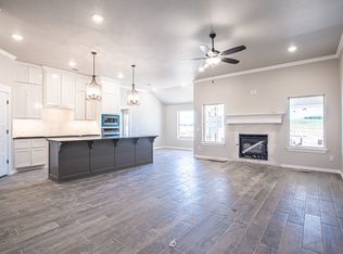 9224 NW 90th St, Yukon, OK 73099