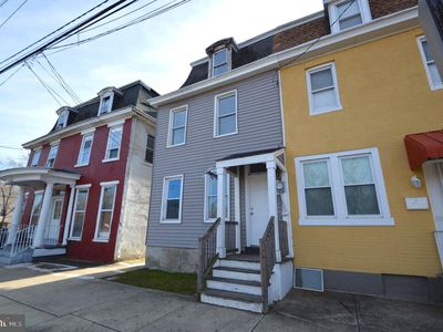 350 E Broad St, Burlington, NJ, 08016
