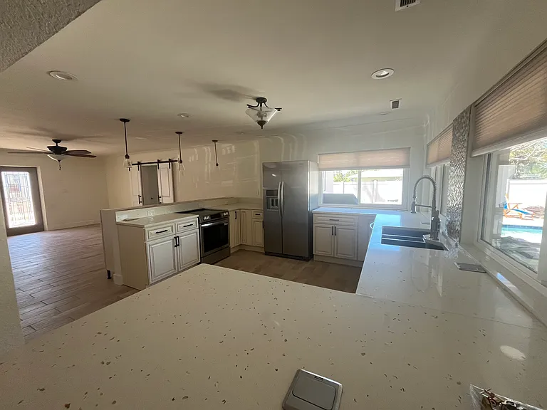 7039 Hibiscus Ave S — Photo 7