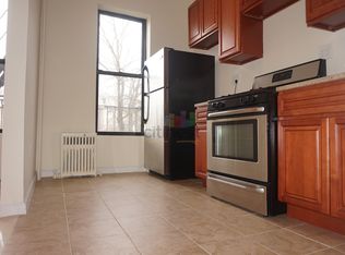 423 11th St #TW2, Brooklyn, NY 11215