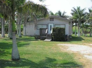 2431 Bacom Point Rd, Pahokee, FL 33476