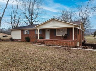 2750 New Lake Rd, Spring City, TN 37381