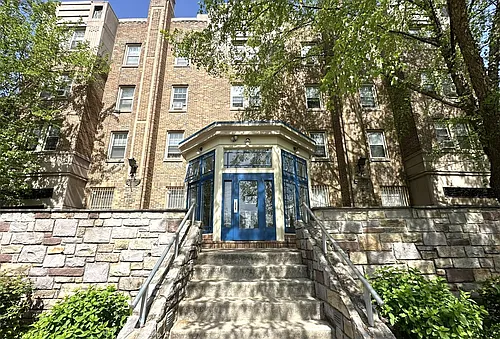Queen Lane Manor Photo 1