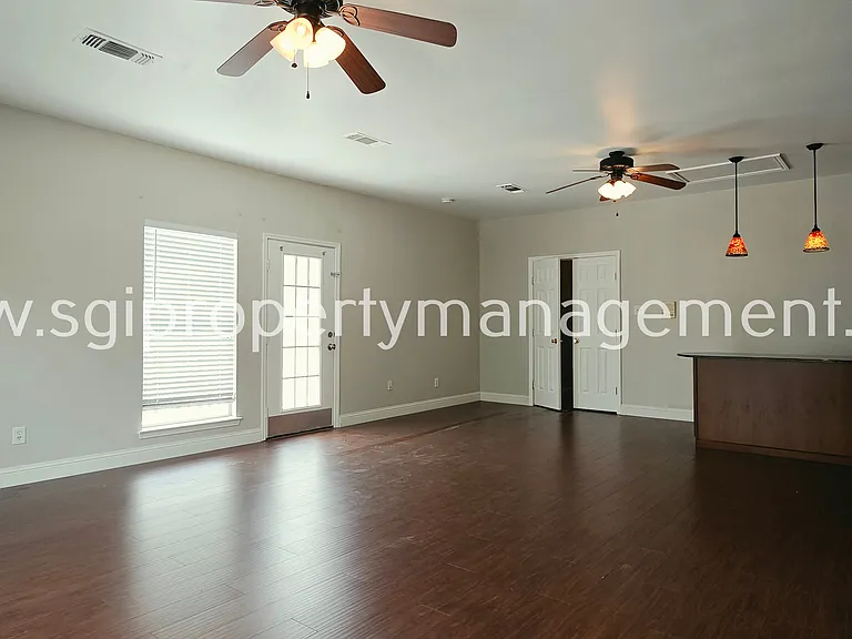 1513 Lodengreen Ct — Photo 26