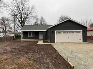 113 W Vine St, Flora, IN 46929