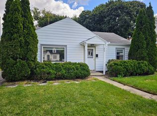 275 N Seymour Ave, Mundelein, IL 60060