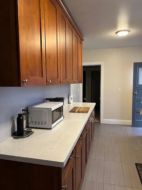 1 bed, 1400 sqft, $1,100 — Photo 4