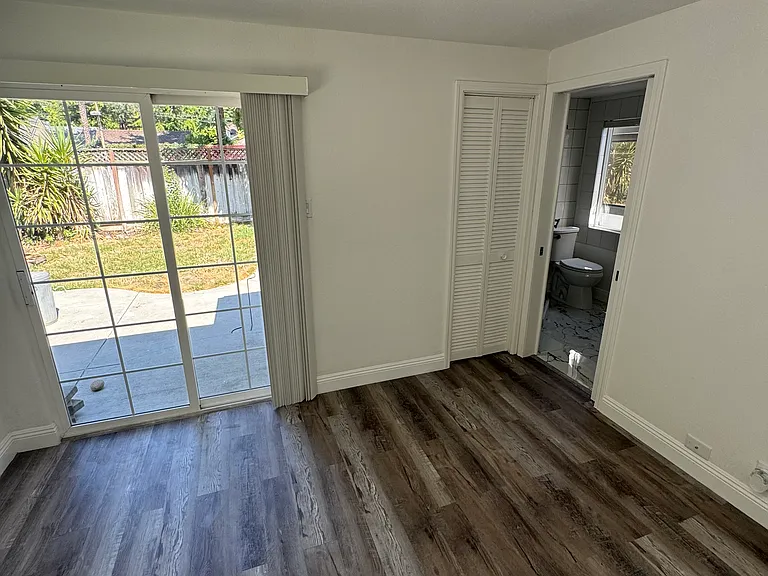 Master towards bathroom & 30sf walk-in closet (1 of 2 closets in master).