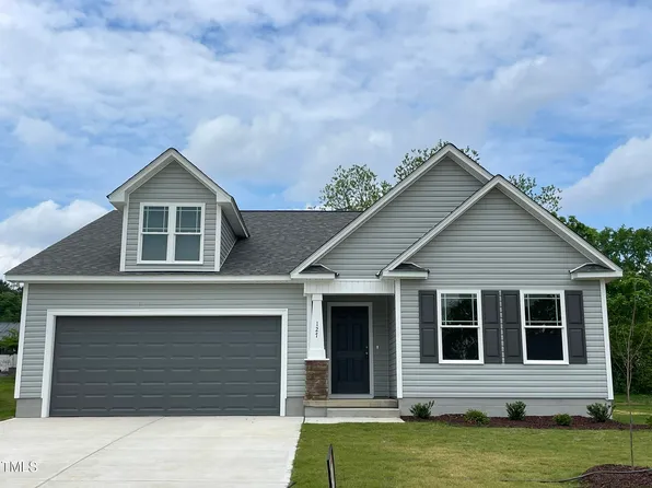 127 Oakfield Trace Dr, Four Oaks, NC 27524