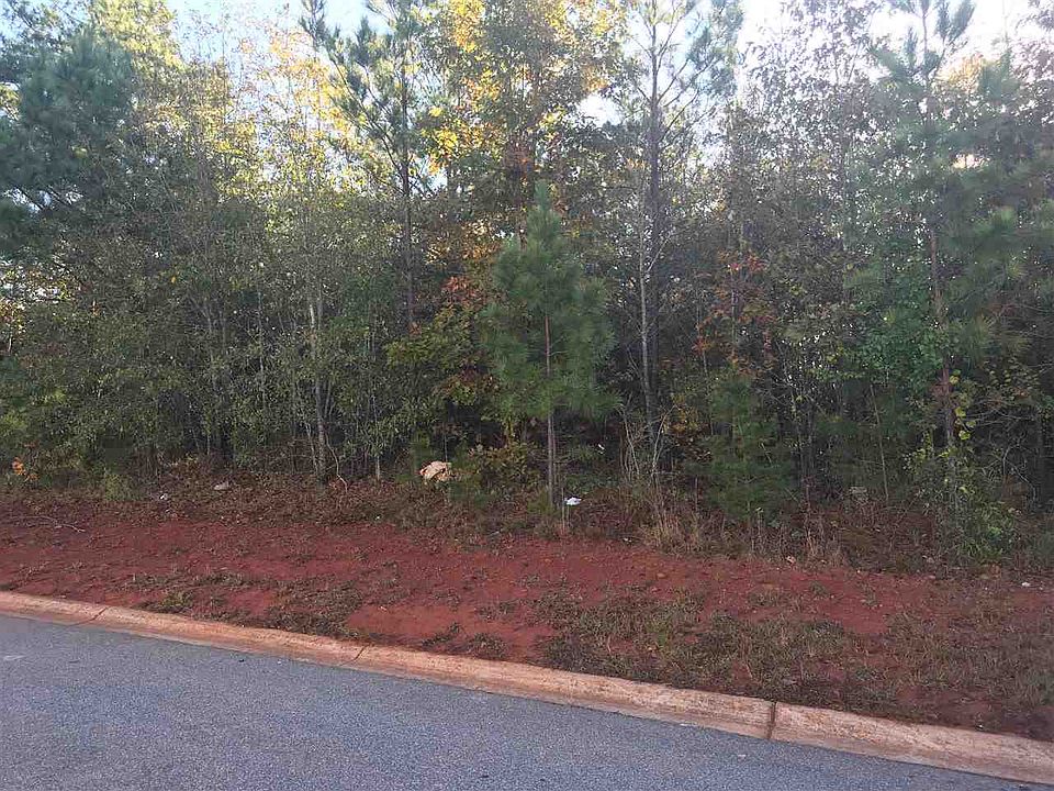 2nd image of 505 Cove Creek Way