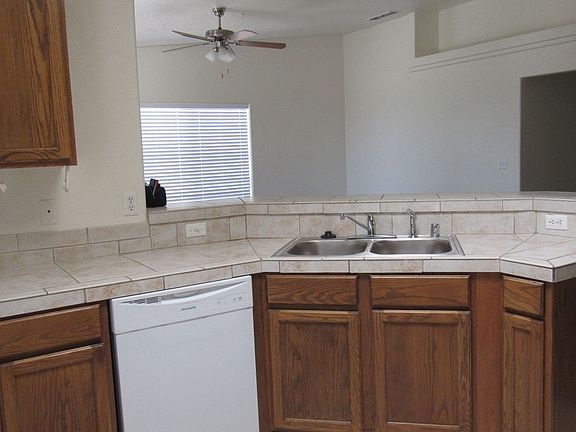 3rd image of 498 Monaco Ln APT 101