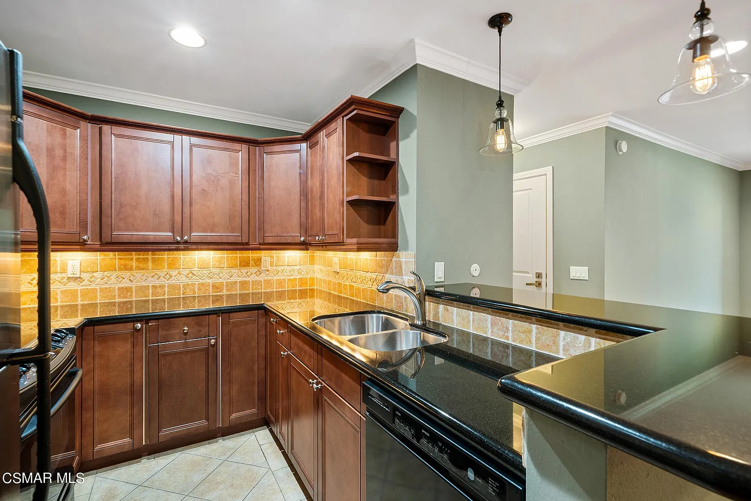 1 bed, 774 sqft, $2,700 — Photo 1