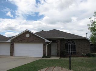 2608 Deer Run Dr, Norman, OK 73071