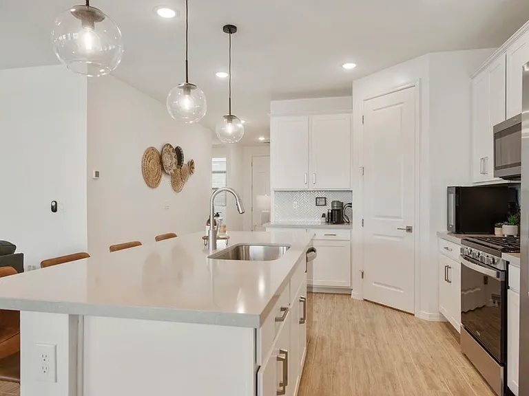 7670 W Saddlehorn Rd — Photo 9