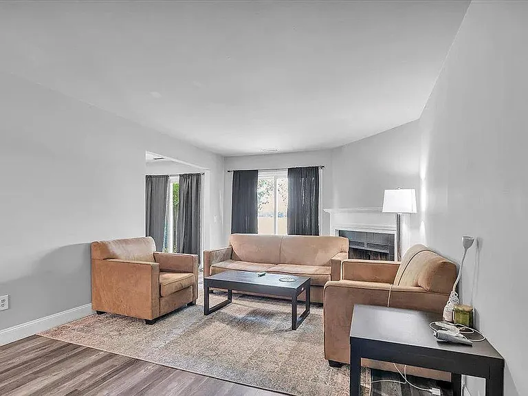 92 Ginger Dr — Photo 6