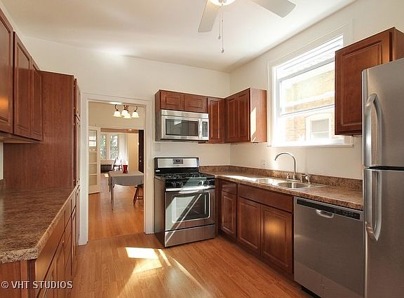 4th image of 6550 N Maplewood Ave