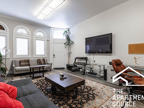 2nd image of 1412 N Ashland Ave Ste 1