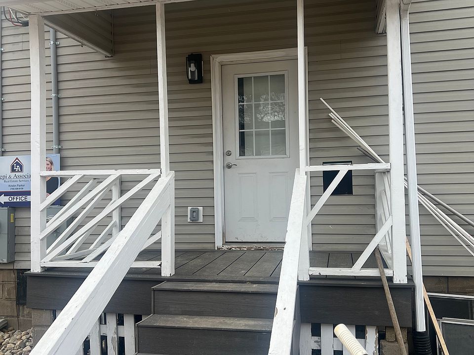 1st image of 2410 1/2 Maple Ave