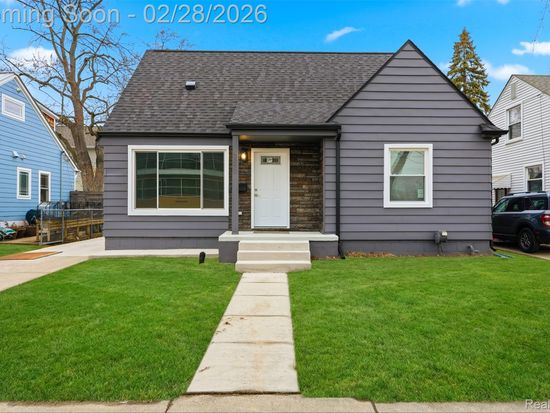 3050 Catalpa Dr, Berkley, MI 48072