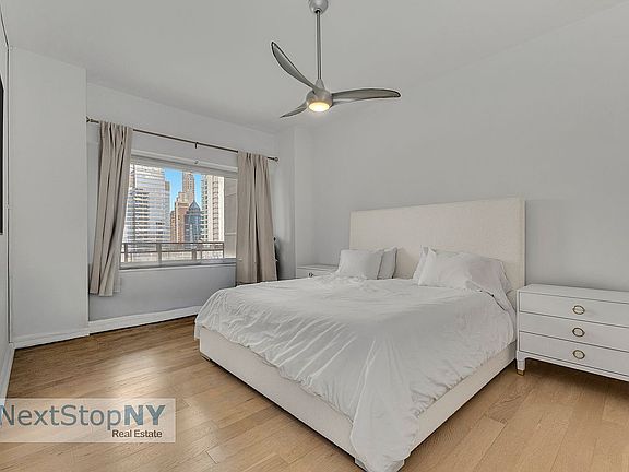 4th image of 303 E 57th St APT 26E
