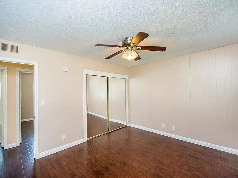 15412 Shasta Ln — Photo 23