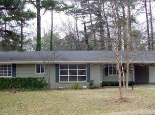 1068 Parkwood Pl, Jackson, MS 39206