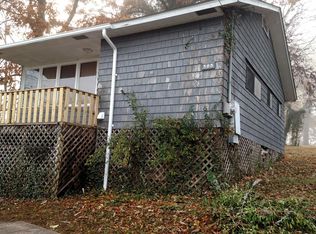 505 W Outer Dr, Oak Ridge, TN 37830