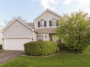 470 Burke Dr, Carol Stream, IL 60188