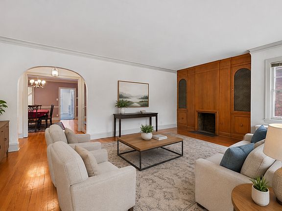 5th image of 2531 W Morse Ave