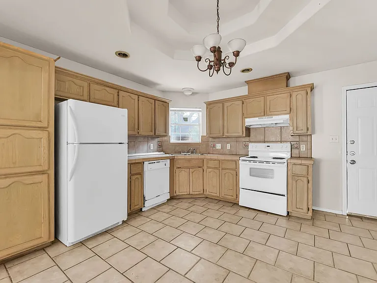 1810 Agua Fina Ave — Photo 8