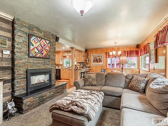 3rd image of 4070 Colt Rd