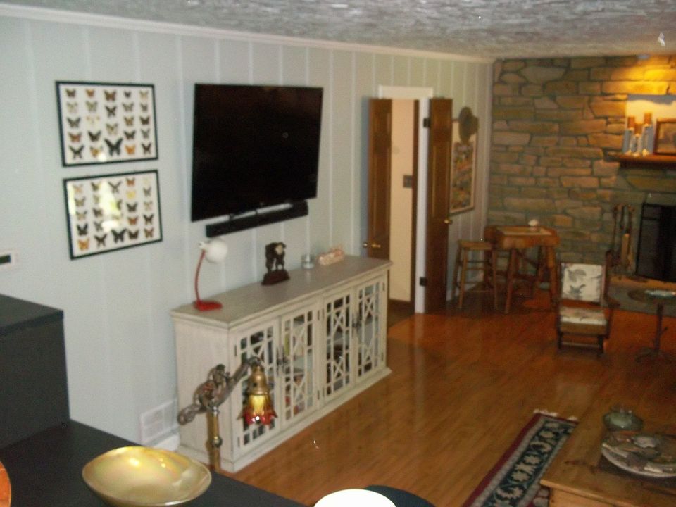 1st image of 708 Yosemite Dr