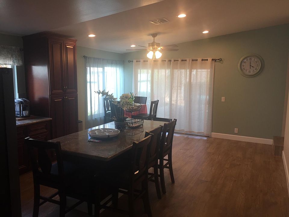 2nd image of 11025 Avenida Del Gato