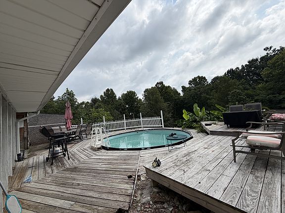 3rd image of 368 Bishop Troutt Rd