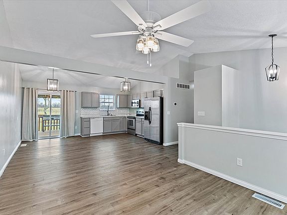 4th image of 1164 Gemstone Pointe Dr