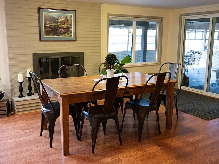 1916 Table Dr — Photo 3